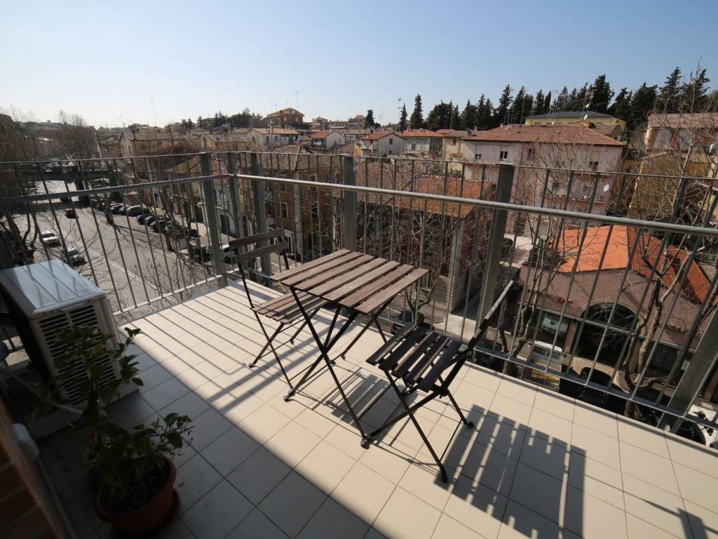 Appartamento a Jesi in Viale della Vittoria - Foto 4