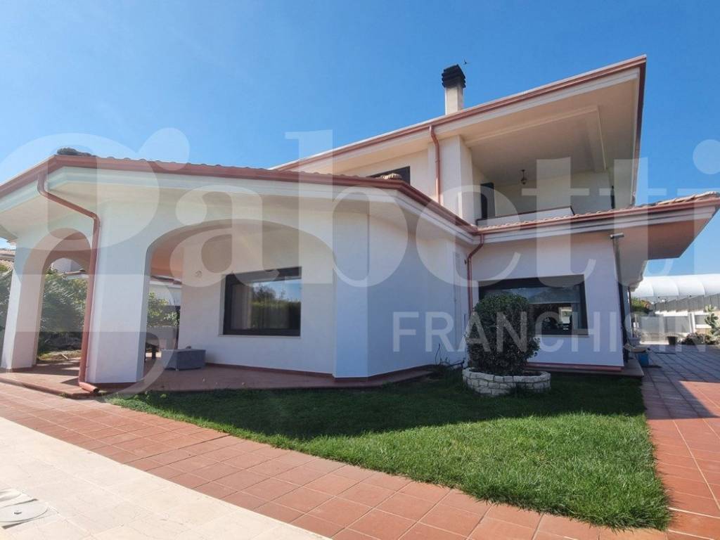 Villa a Trani in via Vecchia Trani Corato - Foto 2