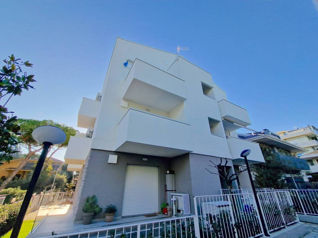 Attico / mansarda a Riccione in Viale Romagna, 62 - Foto 2