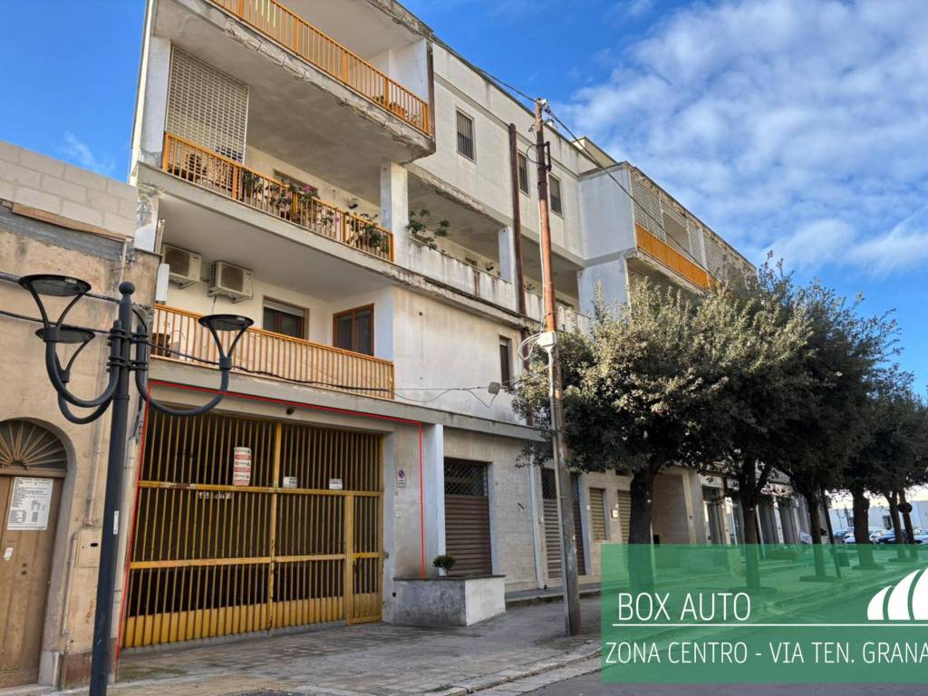 Box / garage a Mesagne in Via Tenente Ugo Granafei, 16 - Foto 2