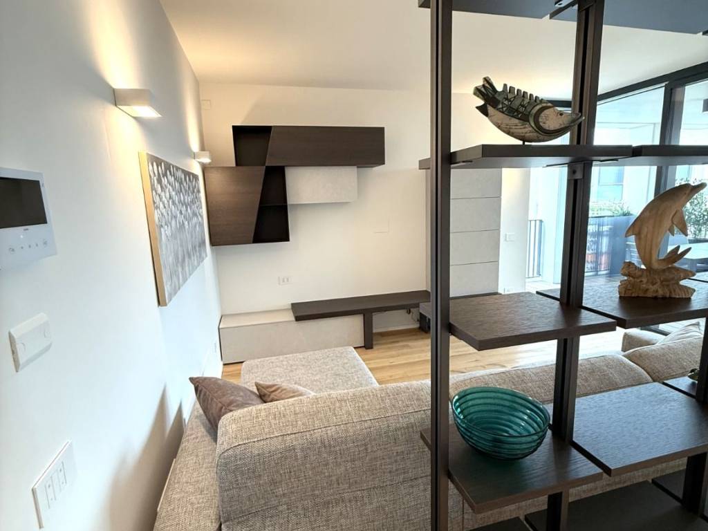 Appartamento a Milano in Via Arcivescovo Calabiana, 18 - Foto 2