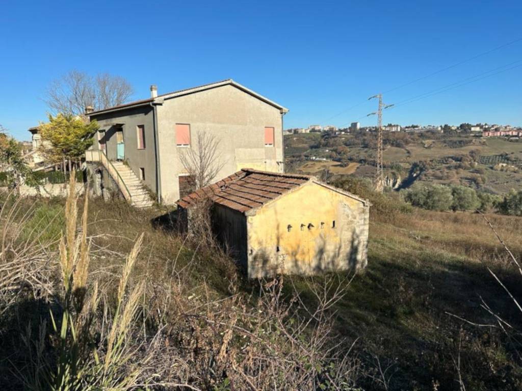 Rustico / casale a Atri in Strada Comunale Atri Montesilvano - Foto 3