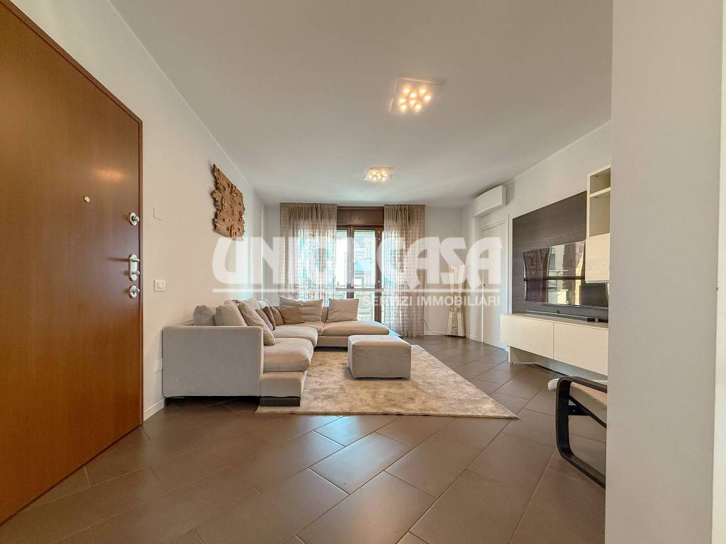 Appartamento a Cadorago in Via Giosuè Carducci - Foto 4