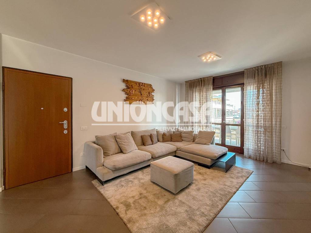 Appartamento a Cadorago in Via Giosuè Carducci - Foto 5