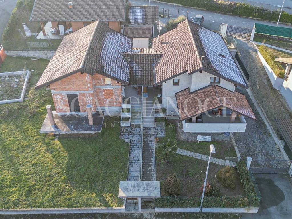 Villa a Dorzano in Via Dua, 29 - Foto 2