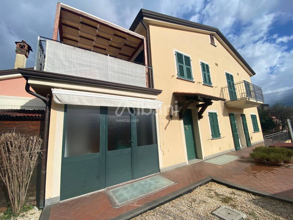 Villa a Ameglia in Via Ameglia, 105 - Foto 2