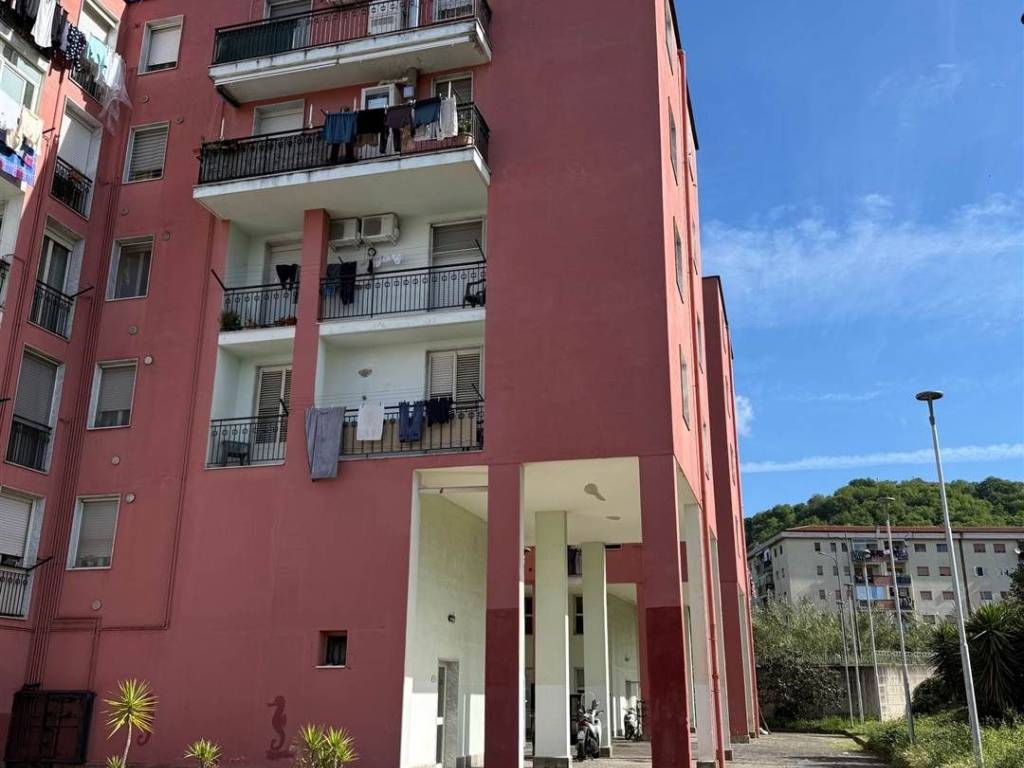 Appartamento a Salerno in VIALE SILVIO PELLICO, 6 - Foto 2