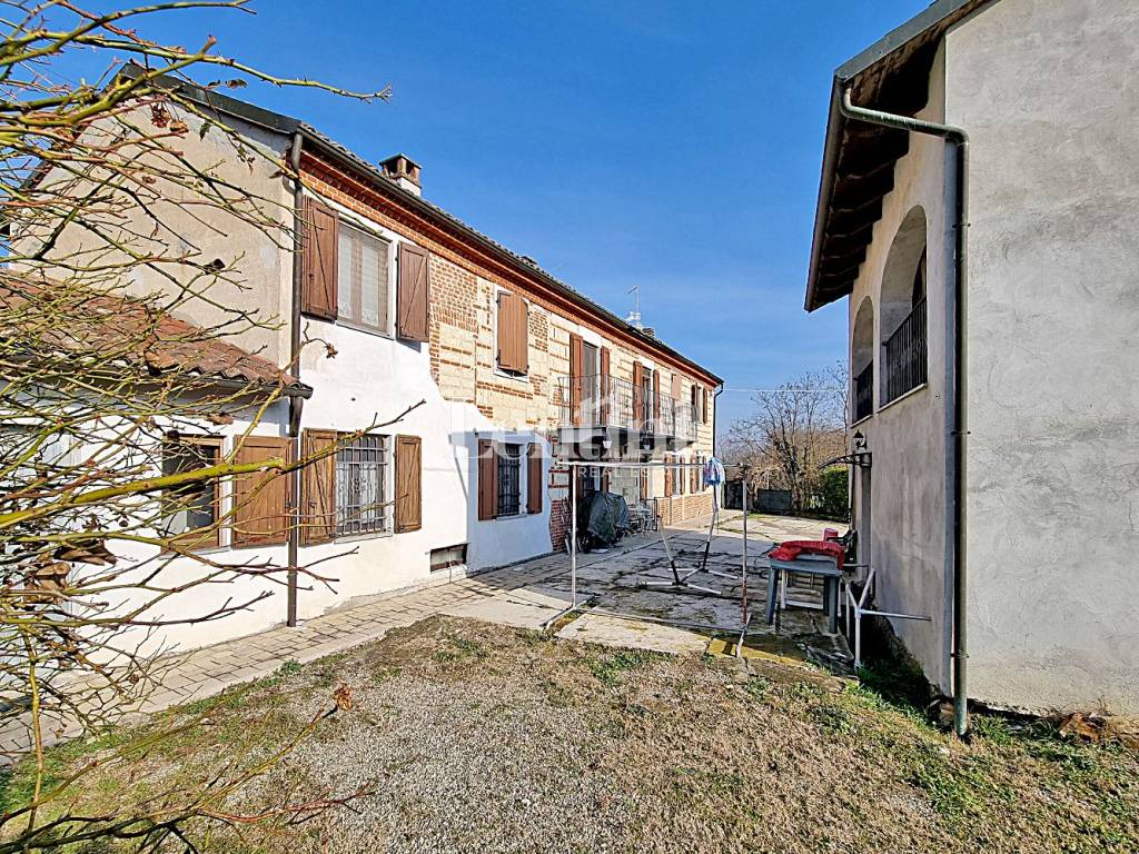 Villa a Casale monferrato in Strada Rolasco, 75 - Foto 3