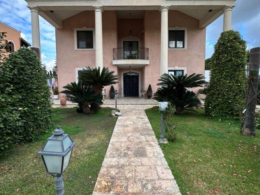 Villa a Lecce in Via Rapolla, 86 - Foto 2