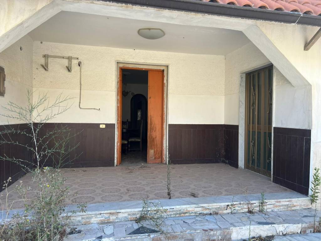 Villa a Castel volturno in Viale di Pergusa Traversa 3 - Foto 4