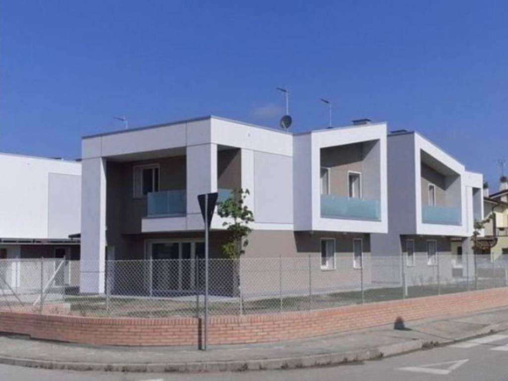 Villa a Castel maggiore in Via T. Noce - Foto 2