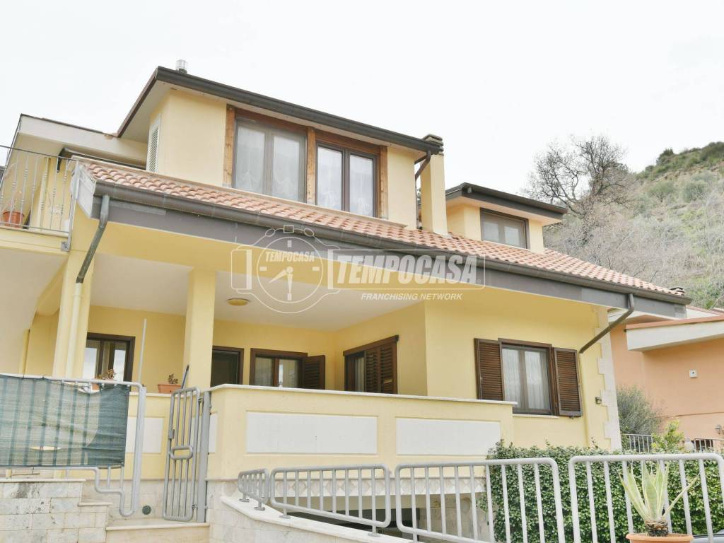 Casa indipendente a Ascoli piceno in Via Domenico Cimarosa 8 - Foto 3