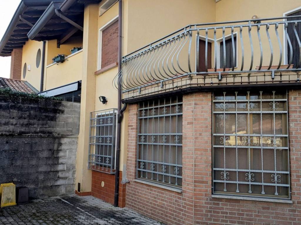 Casa indipendente a Maniago in Via San Carlo, 33 - Foto 2