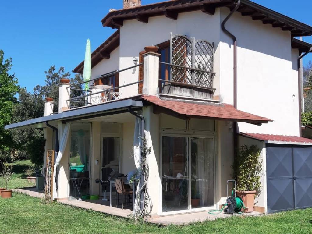 Villa a Collevecchio in Via Sant'Angelo - Foto 2