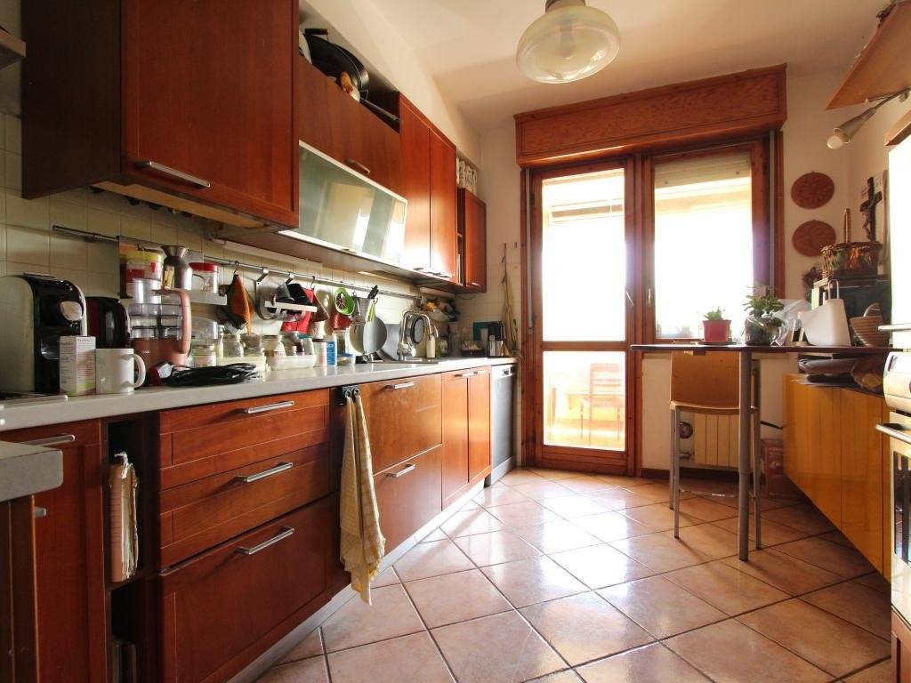 Appartamento a Verona in Via dei Glicini, 2 - Foto 3