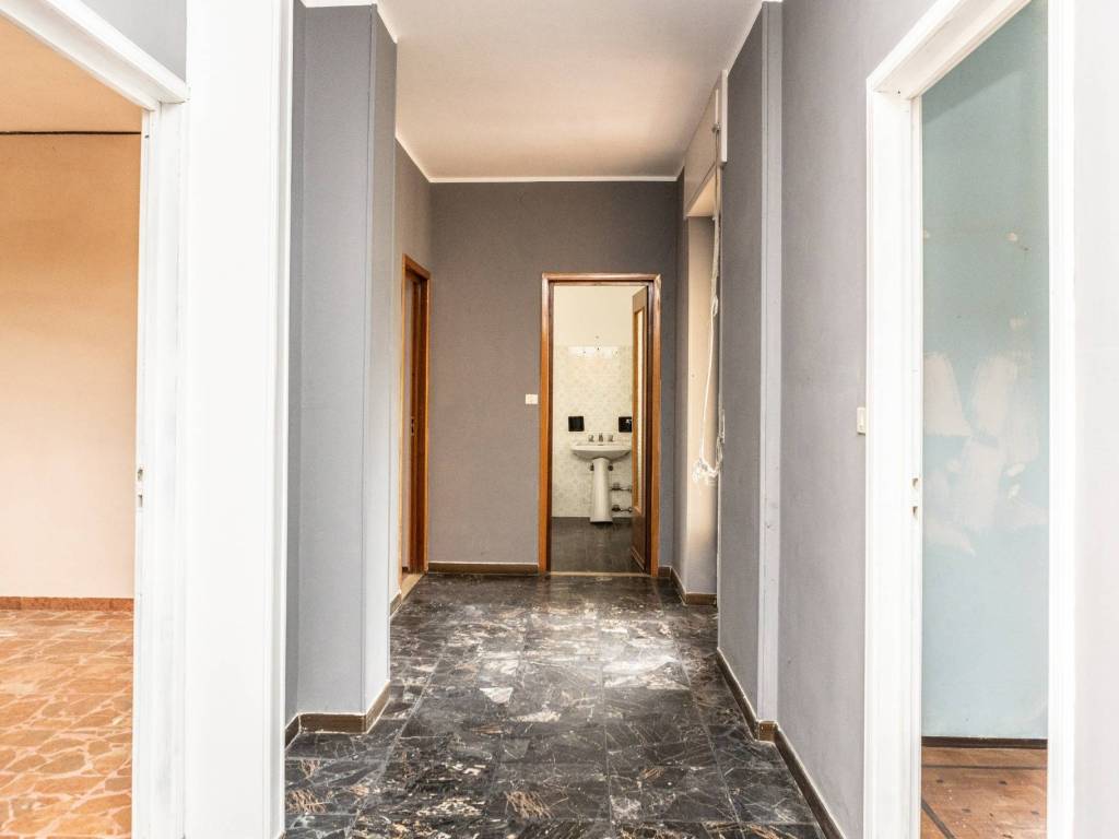 Appartamento a Dronero in Via Roberto Blanchi di Roascio, 20 - Foto 2