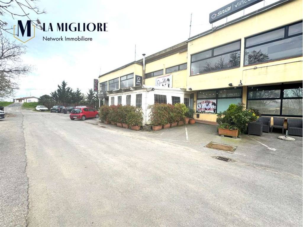Palazzo / stabile a Quarrata in Via Montalbano - Foto 2
