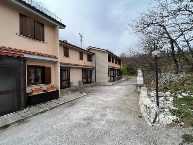 Villetta a schiera a Rocca di cambio in Via Monte Sirente - Foto 5