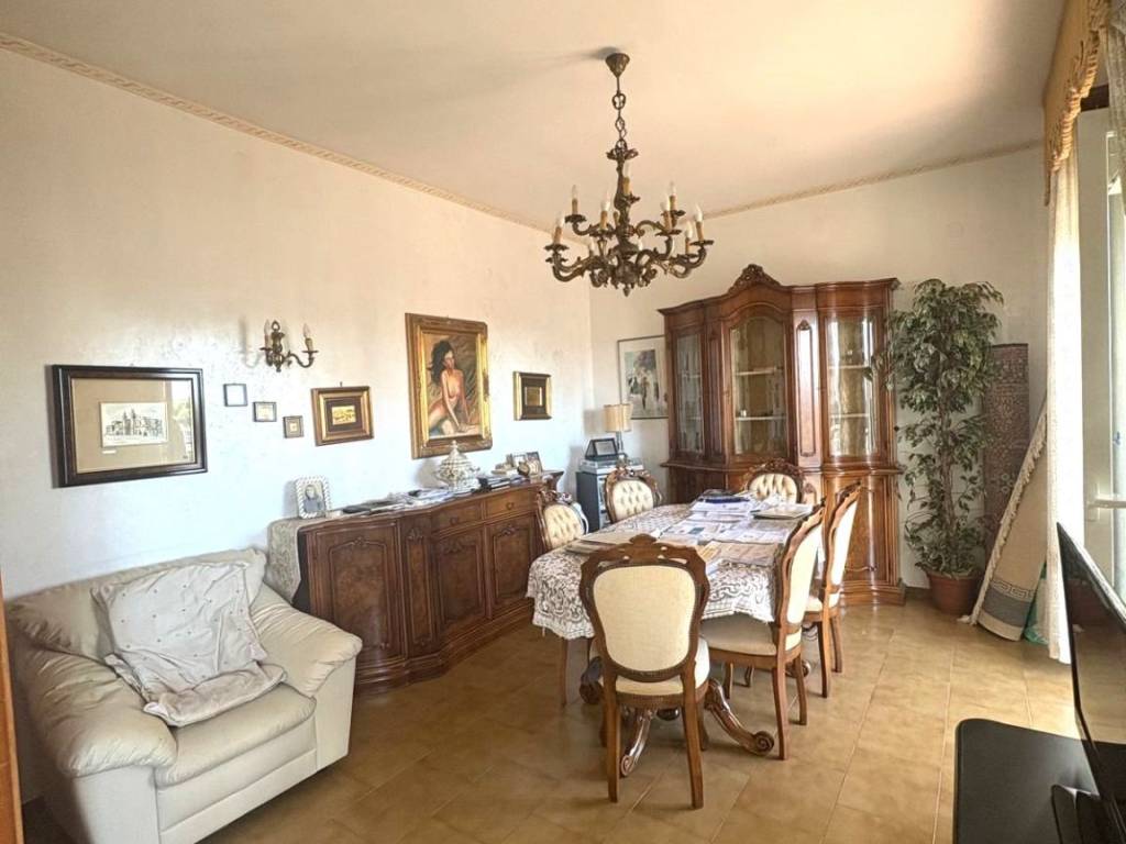 Appartamento a Bari in Via Colonnello Lorenzo D'Avanzo, 5 - Foto 2