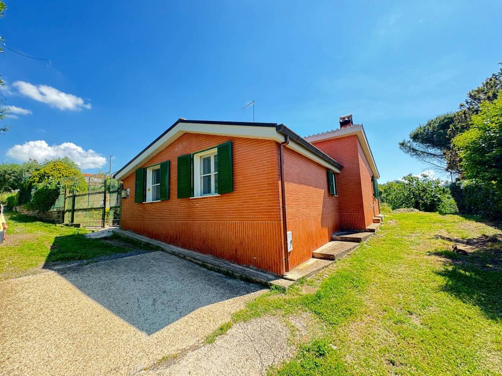 Villa a Lanuvio in Via della Mola Vecchia, 7 - Foto 3