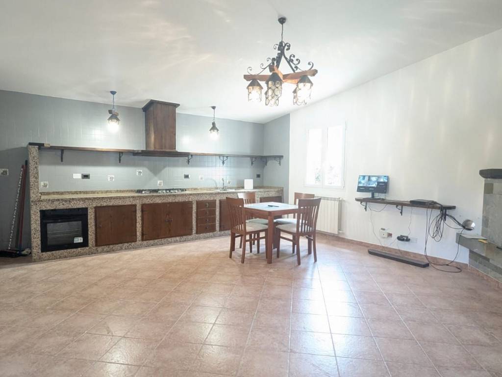 Villa a Lanuvio in Via della Mola Vecchia, 7 - Foto 5