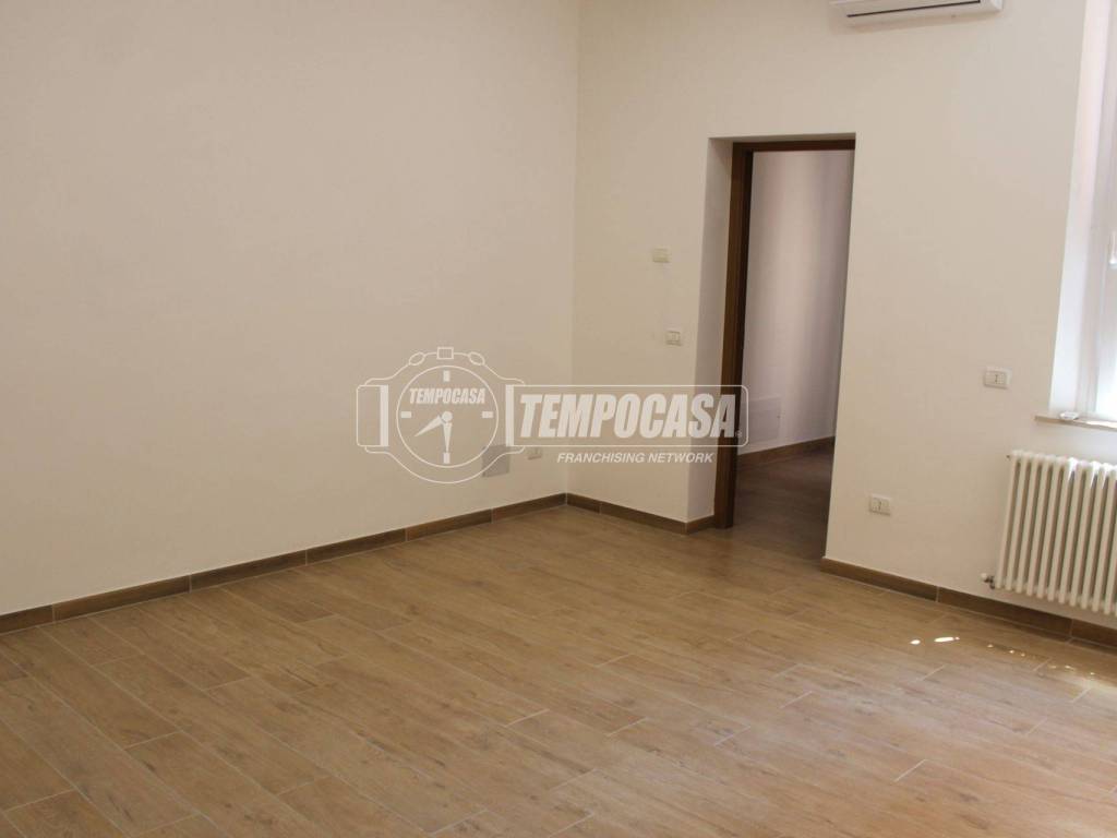 Appartamento a Jesi in Viale della Vittoria - Foto 4