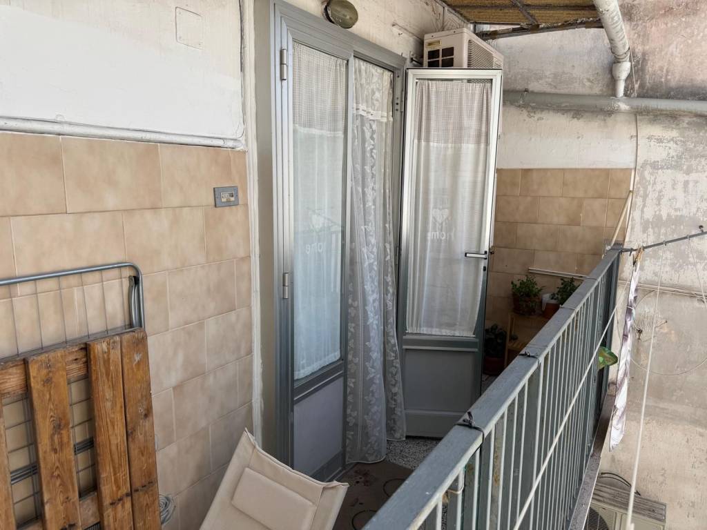 Appartamento a Taranto in Via Generale Giorgio Basta, 46 - Foto 2