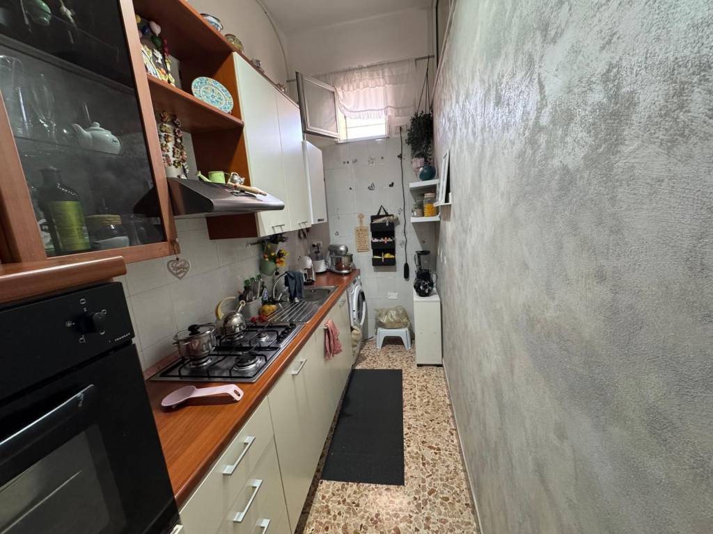 Appartamento a Taranto in Via Generale Giorgio Basta, 46 - Foto 5