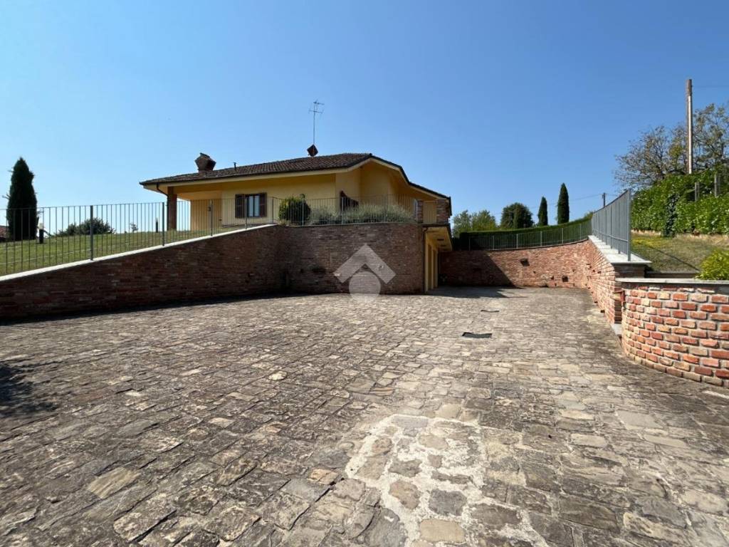 Villa a Asti in Str. Valmanera, 118 - Foto 5