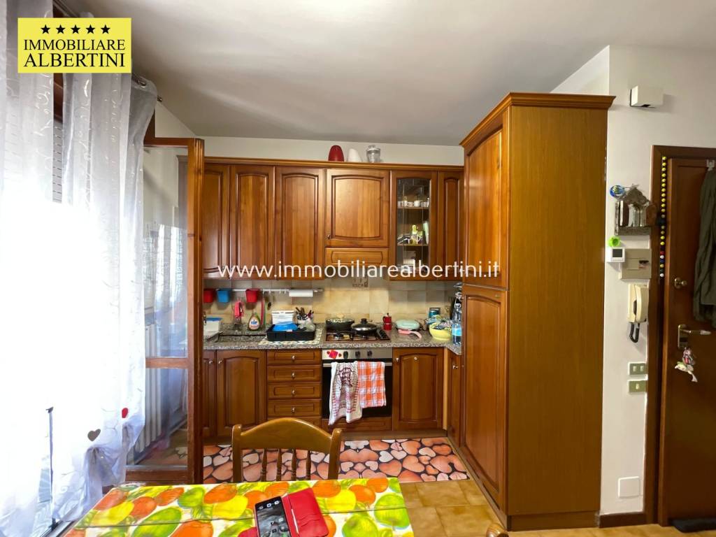 Appartamento a Villafranca di verona in Via Tione, 65 - Foto 2