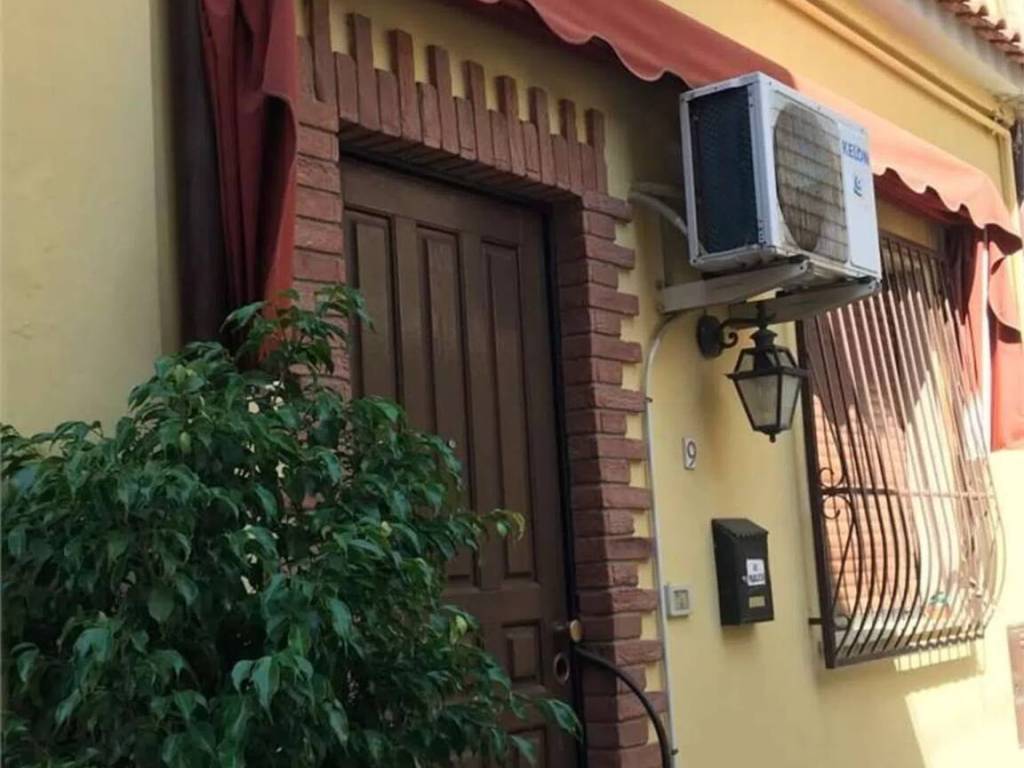 Villa a Bovalino in Via Aspromonte S.N.C. - Foto 2