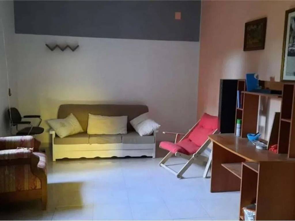 Appartamento a Locri in Via Don Vittorio, 160 - Foto 2