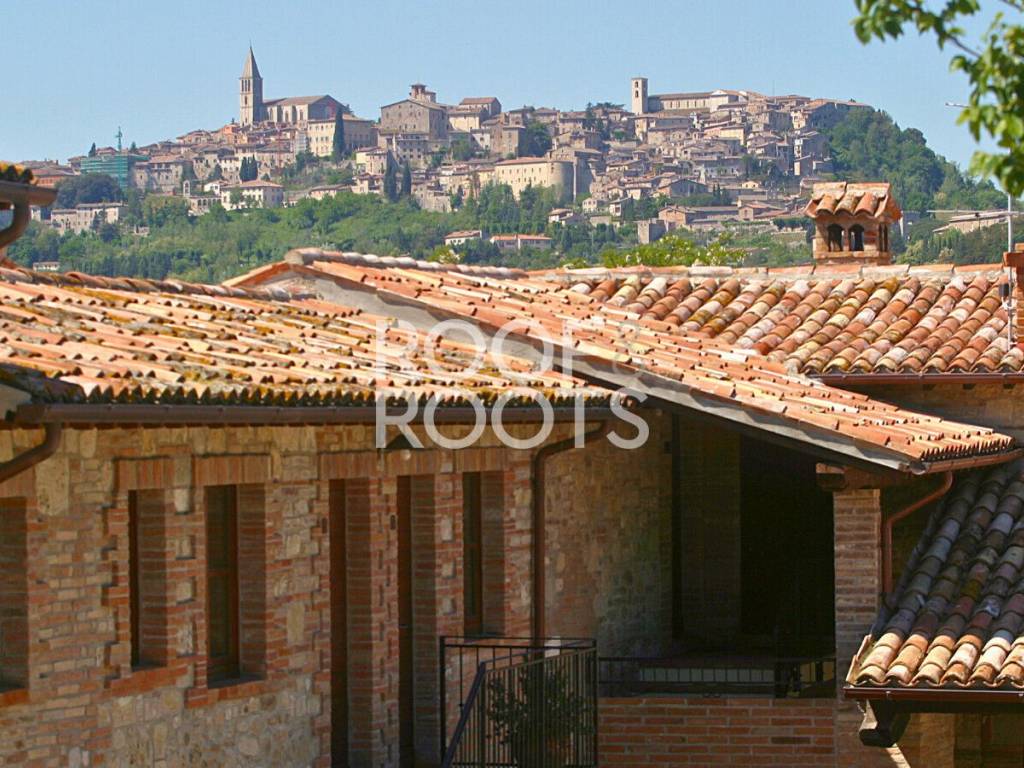 Villa a Todi in Viale S. Filippo, 27 - Foto 2