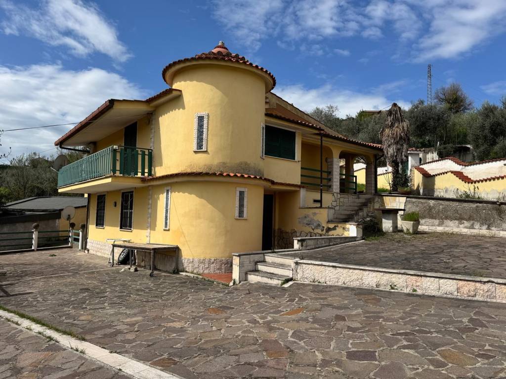 Villa a Veroli in Contrada Valle Sant'Andrea, 77 - Foto 2