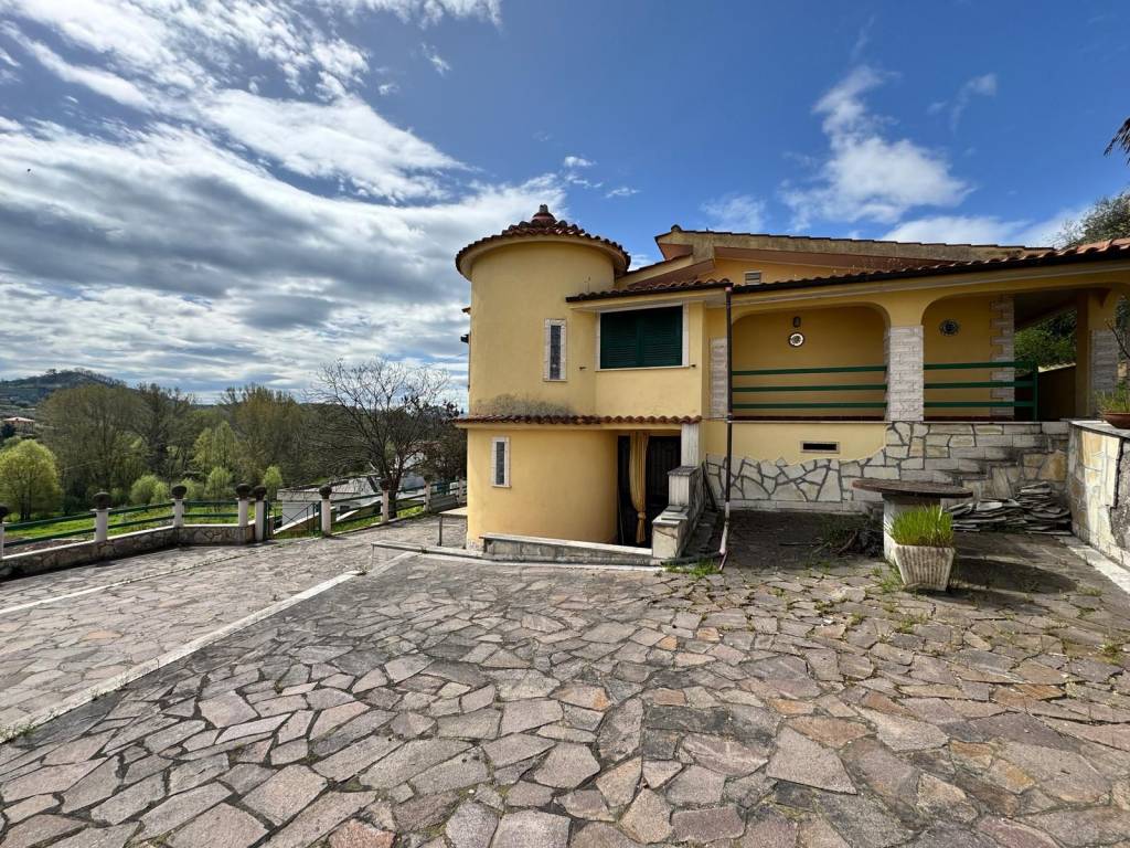 Villa a Veroli in Contrada Valle Sant'Andrea, 77 - Foto 3