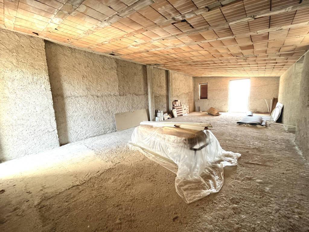 Appartamento a Lenola in Via Fratelli Rosselli - Foto 2
