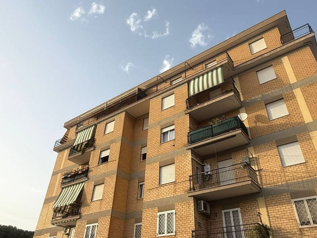 Appartamento a Aprilia in Via Araldo di Crollalanza - Foto 2