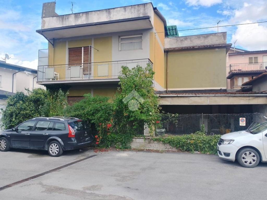 Casa indipendente a Avezzano in Via Lago Maggiore, 5 - Foto 3