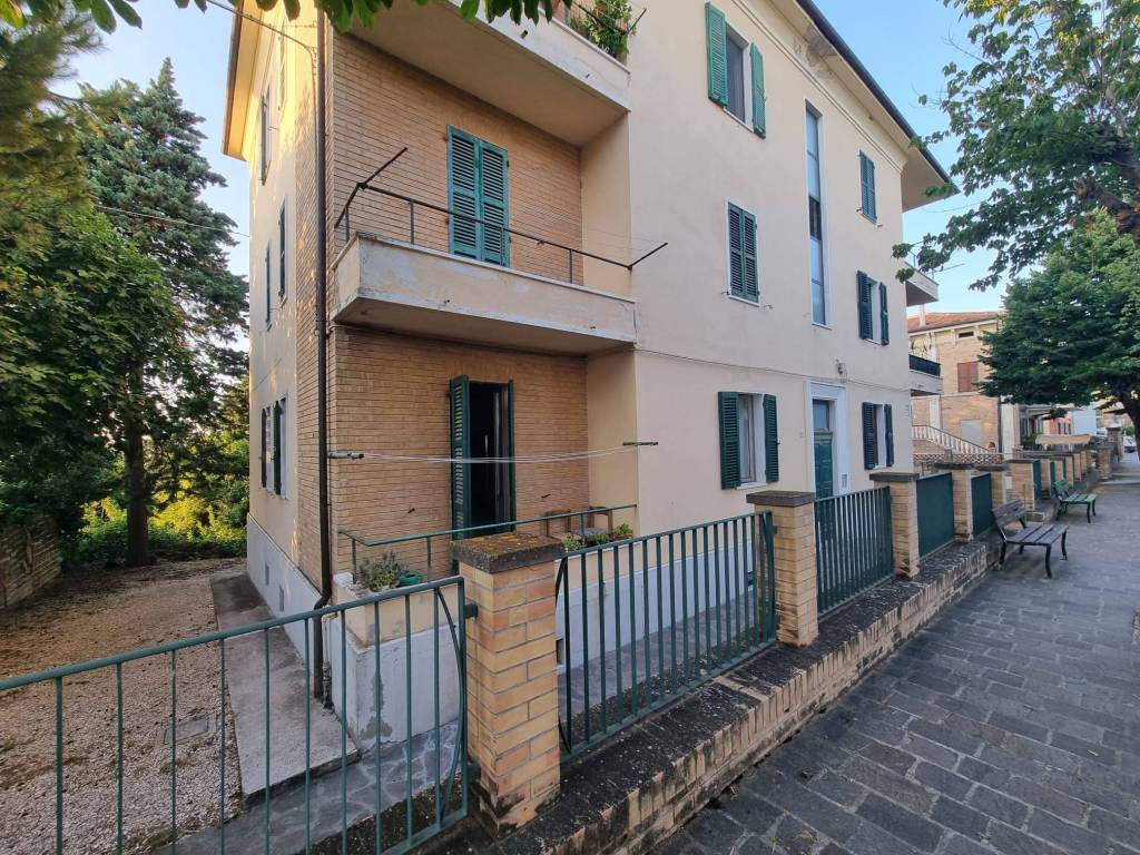 Appartamento a Loro piceno in Viale della Vittoria - Foto 2