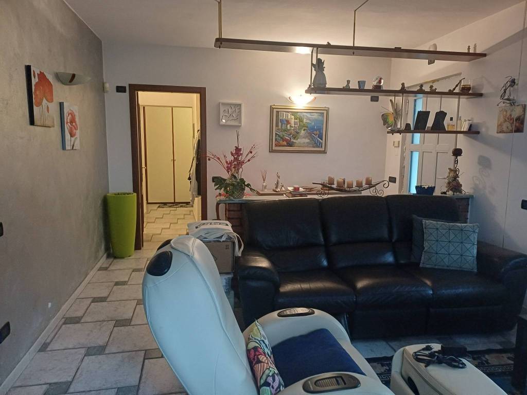 Appartamento a Monzambano in Strada Salionze - Foto 3