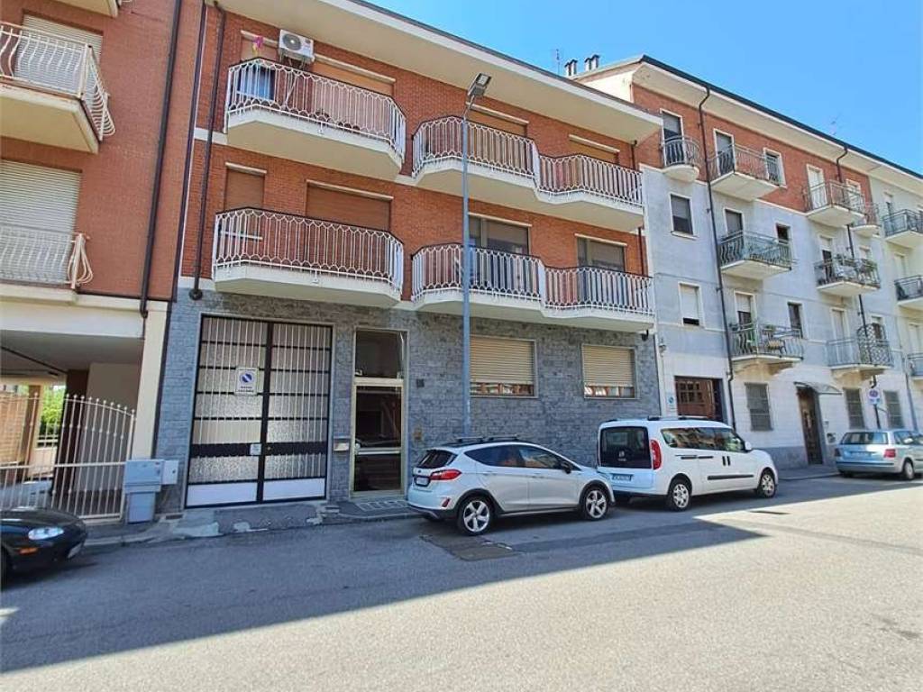 Appartamento a Moncalieri in via Carducci, 15 - Foto 2