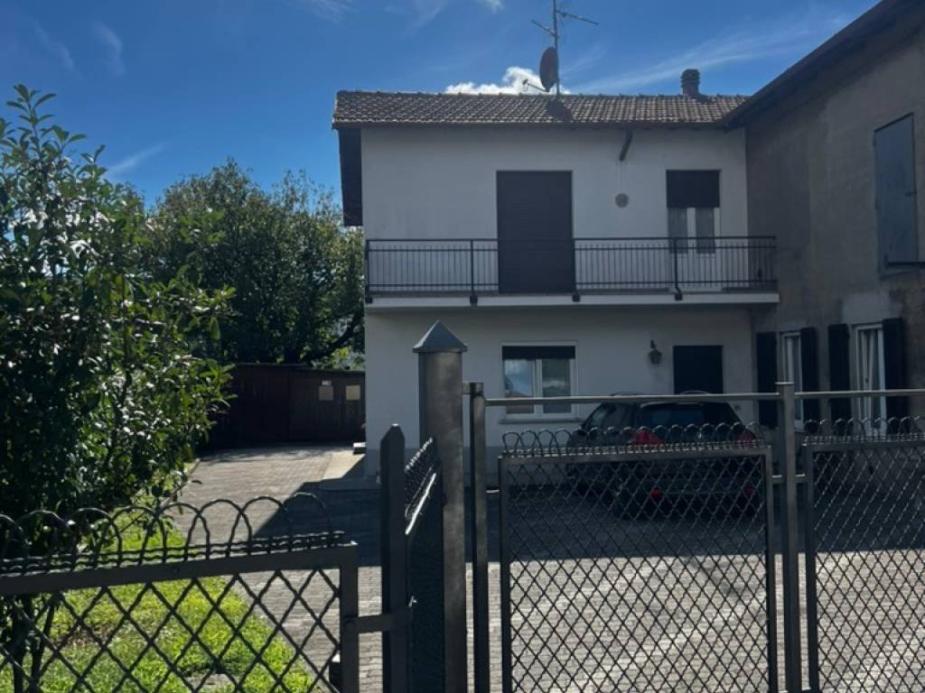 Appartamento a Oggiono in Via al Peslago, 30 - Foto 2