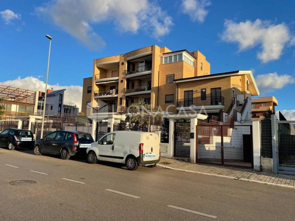 Appartamento a Manfredonia in Via Alberto Moravia, 8 - Foto 4