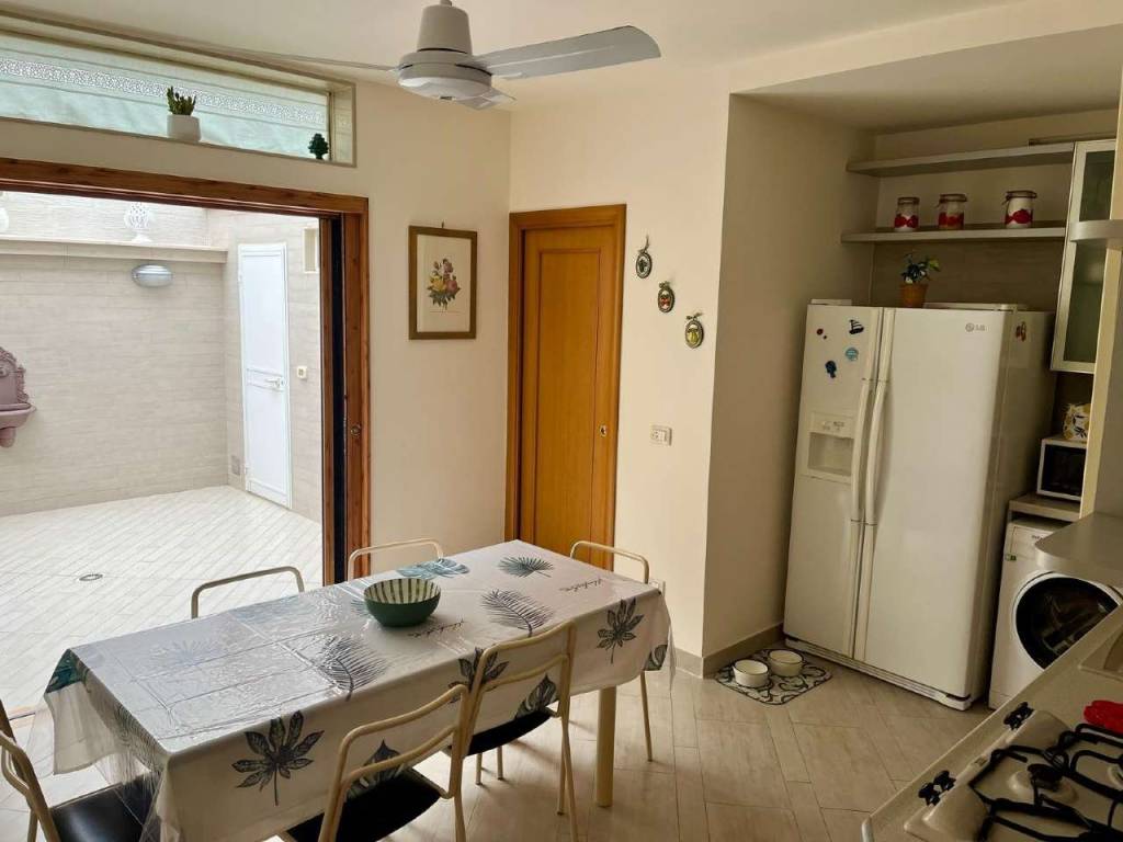 Appartamento a Bisceglie in via Mauro Dell'Olio 3 - Foto 2