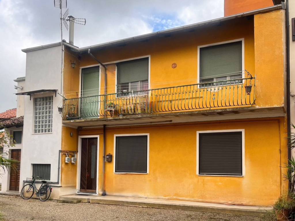 Casa indipendente a Palestro in Via Umberto I, 28 - Foto 2