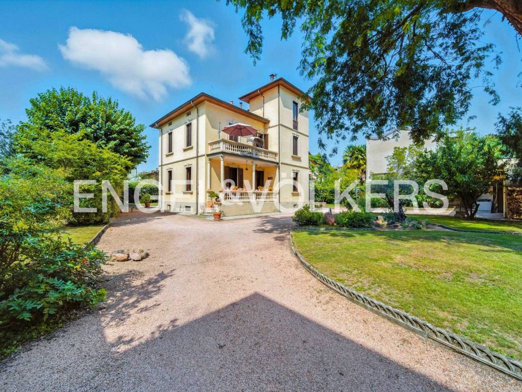 Villa a Castronno in Via Stazione - Foto 2