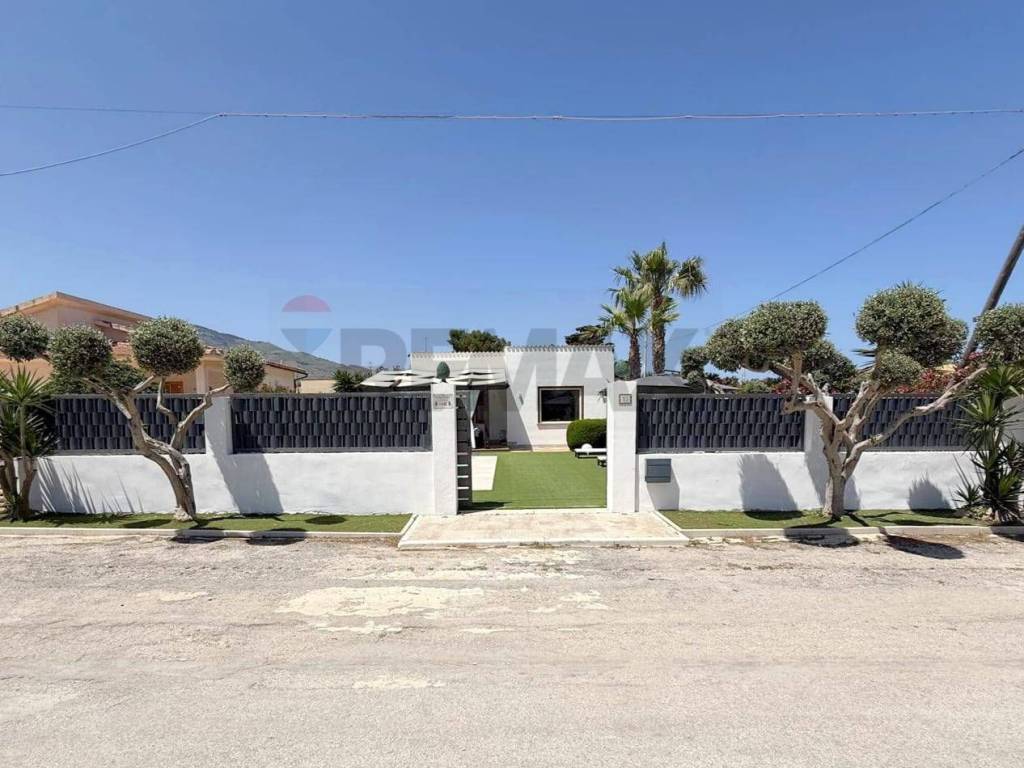 Villa a Valderice in Via Della Cernia, 13 - Foto 2