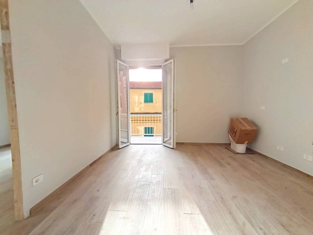 Appartamento a Varazze in Via Francesco Cilea, 54 - Foto 4