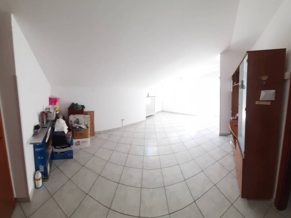 Attico / mansarda a Sant'angelo lodigiano in Via Ugo Foscolo, 9 - Foto 3