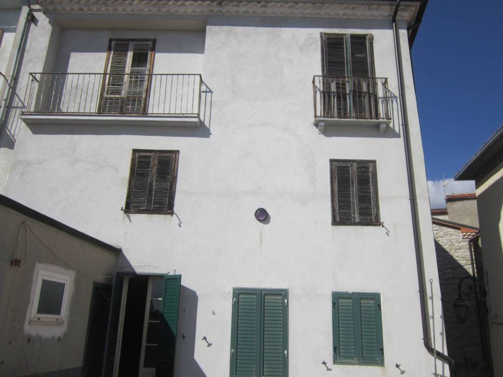 Casa indipendente a Belmonte del sannio in Via Tommaso Lemme - Foto 2